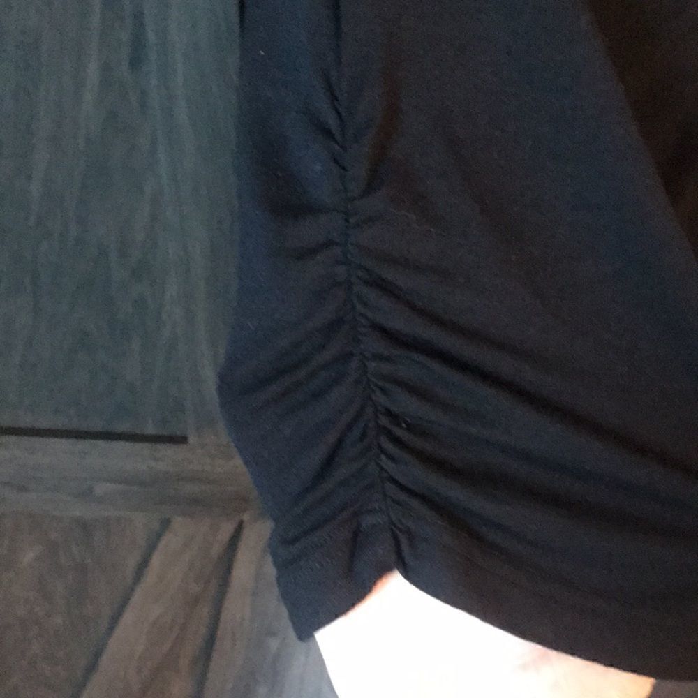 H&M Butterfly Capped Tee  - Picture 4 of 5
